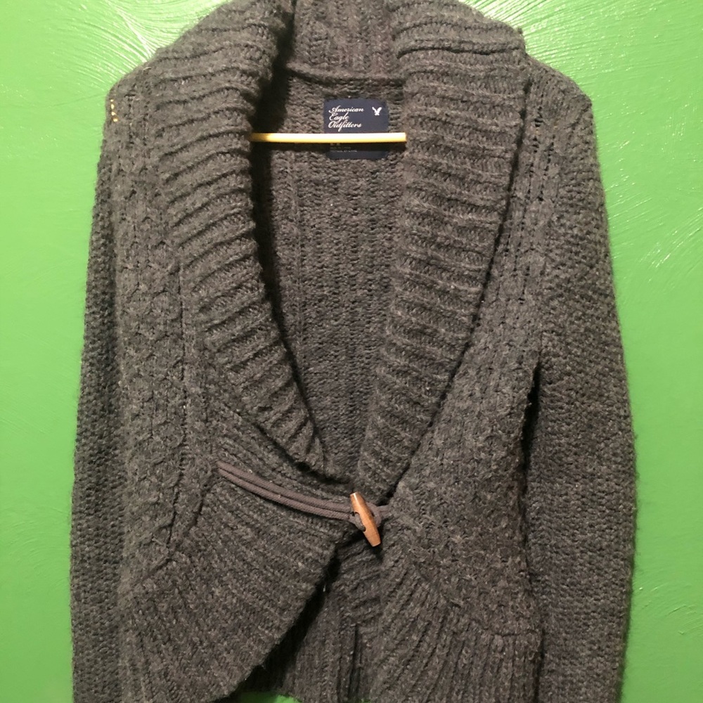 American eagle sweater